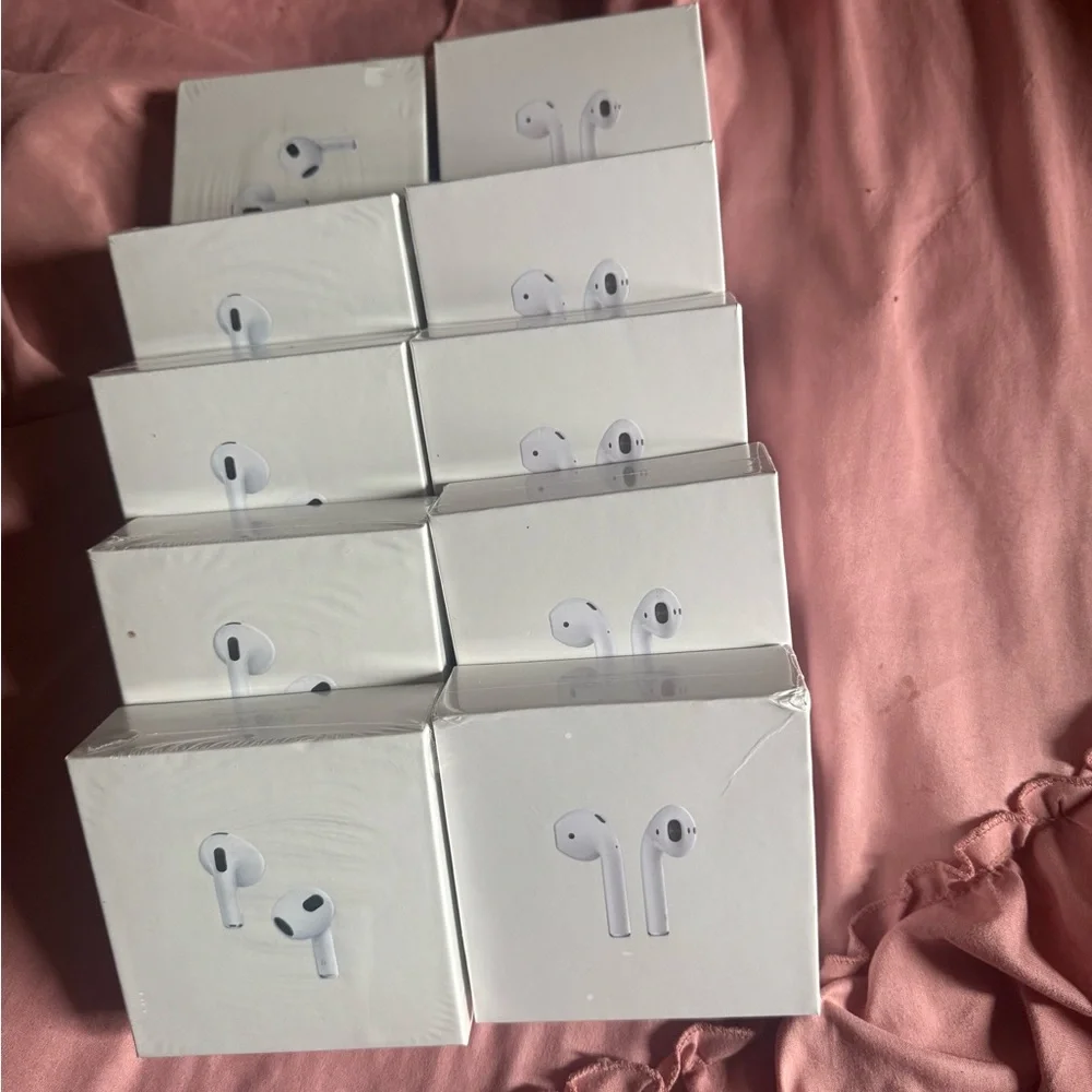 Apple AirPods White Wireless Headset